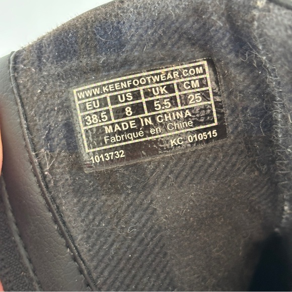 Keen Women's Kate Black Leather Wedge winter Ankle Bootie Side Zip Size 8 - Picture 6 of 7